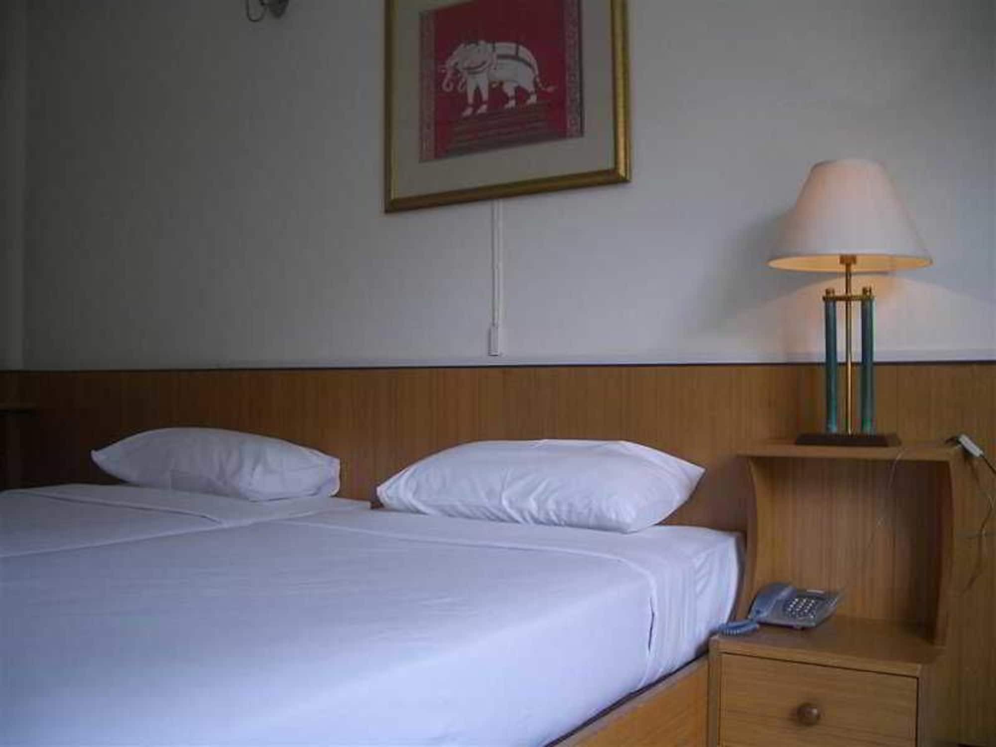 Swan Hotel Бангкок Екстер'єр фото
